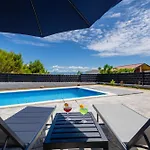 Vima Adriatic Vir